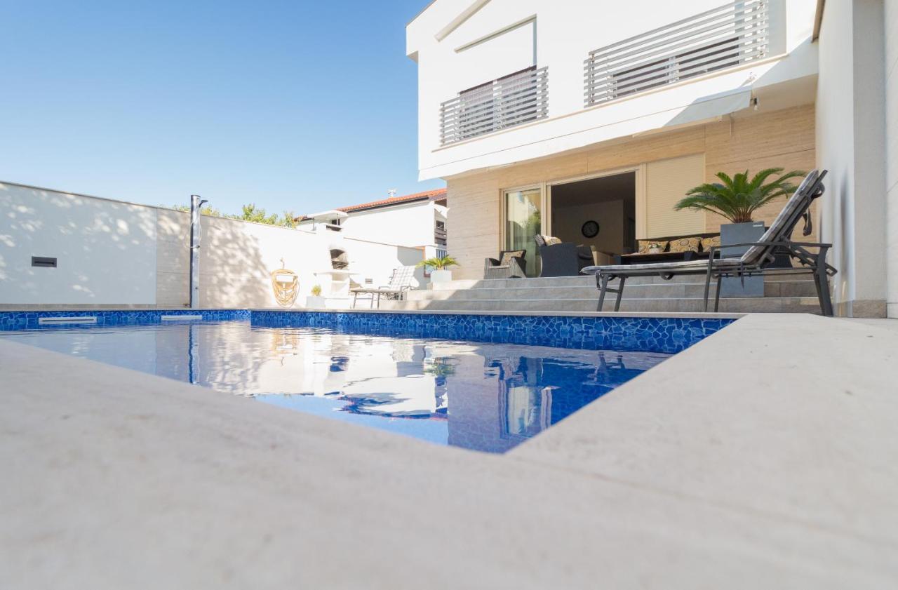 Ema With Heated Saltwater Pool, Sauna And Private Gym - By Ta Leut Agency * Privlaka (Zadar)