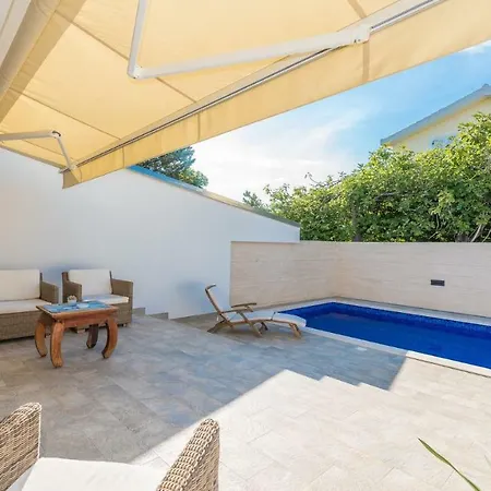 Villa Ema With Heated Saltwater Pool, Sauna And Private Gym - By Ta Leut Agency Privlaka  Exterior photo