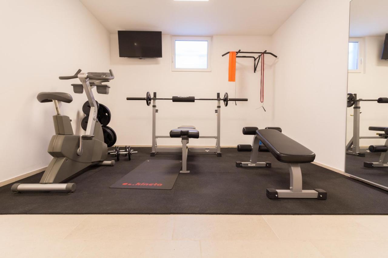 Ema With Heated Saltwater Pool, Sauna And Private Gym - By Ta Leut Agency