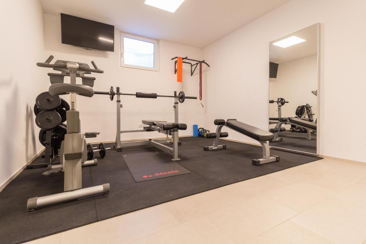 Ema With Heated Saltwater Pool, Sauna And Private Gym - By Ta Leut Agency Privlaka (Zadar)