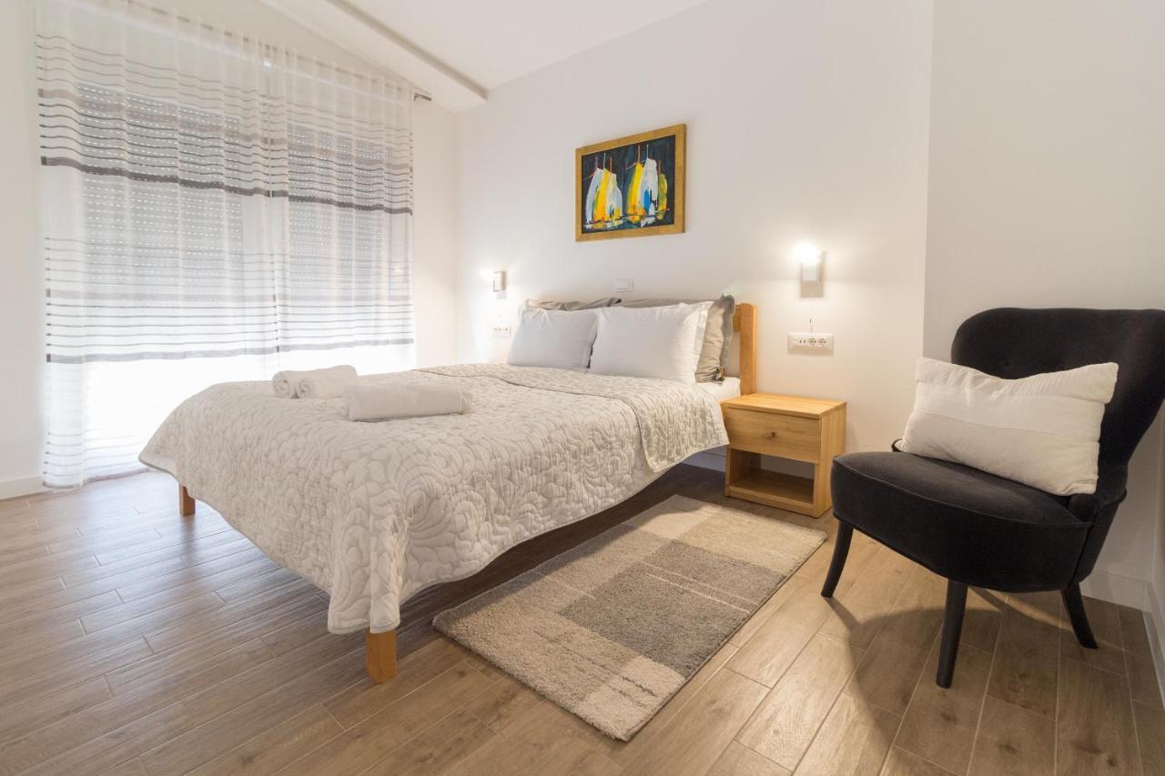 Ema With Heated Saltwater Pool, Sauna And Private Gym - By Ta Leut Agency Privlaka (Zadar)